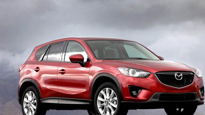 Side Front Pose 2013 Mazda CX-5 in Red